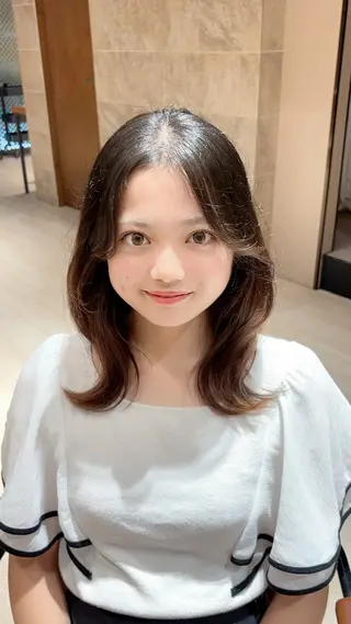 セミロング ヘアアレンジ 🤍艶髪透明感 カラー/直井優花🤍のヘアスタイル