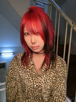 カラー 鳥居 未椰のヘアスタイル