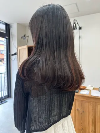 ロング 成澤 凜花のヘアスタイル
