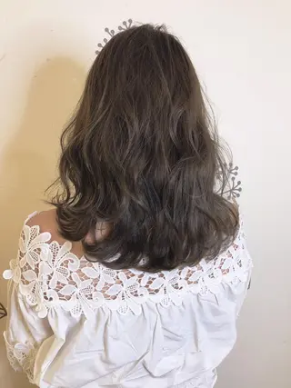 セミロング カラー omocha hair salon所属・大嶋 伸吾のヘアスタイル