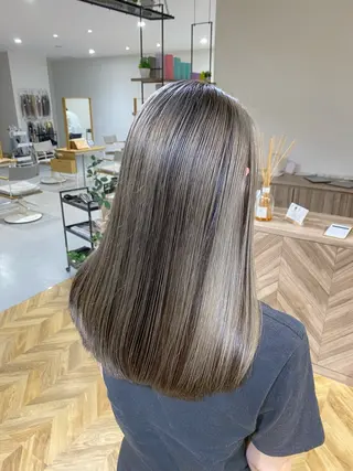 セミロング カラー yate'/ Wカラー/小出捷也のヘアスタイル