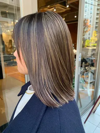 ミディアム カラー ボブ　くせ毛風パーマ 艶カラー/横山大樹のヘアスタイル