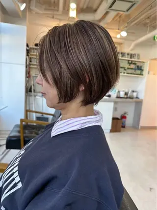 ショート カラー Heart's 白髪ぼかし/脱白髪染め/ショートボブ/髪質改善専門サロン 表参道【ハーツ】所属・白髪ぼかし 進藤恭市のヘアスタイル