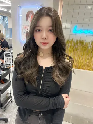 セミロング カラー ヘアアレンジ fumika🎀 韓国ヘア×ベージュのヘアスタイル