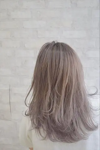カラー ハイトーンカラー RYUのヘアスタイル