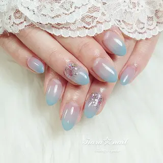 ネイル 高木 彩香のネイルデザイン