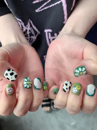 ネイル ネイリスト EMIのネイルデザイン