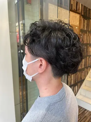 パーマ メンズ EARTH 山﨑龍馬のヘアスタイル