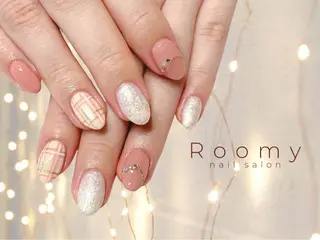 ネイル nail salon Roomy 竹ノ塚所属・nail salon Roomy 竹ノ塚のネイルデザイン