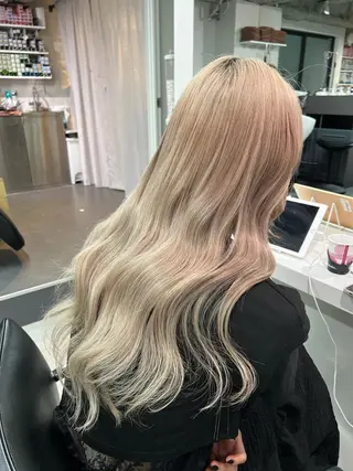 ロング カラー ハイトーン&髪質改善 &韓国エクステ🤎のヘアスタイル