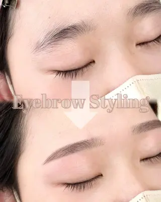 アイブロウ WHITE EYE 🤍Mayukaのマツエク・マツパデザイン