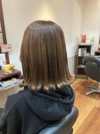 ミディアム MOLLASALON 浅香山店所属・ツジ モモカのヘアスタイル