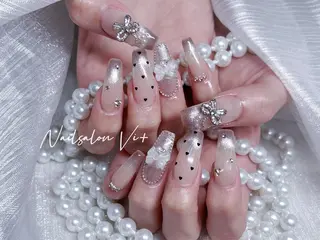 ネイル Nailsalon Vi+ももか🩷のネイルデザイン