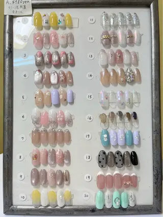ネイル Queennail 北堀江megumiのネイルデザイン