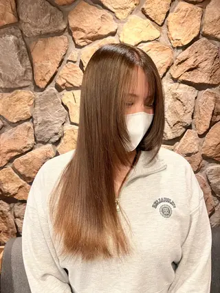 ロング まろやかなベージュ 小池春樹のヘアスタイル