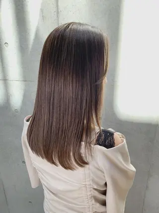 ミディアム 艶感透明感カラー🤍 hinaのヘアスタイル