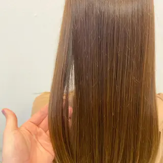 ミディアム 権 燦易のヘアスタイル