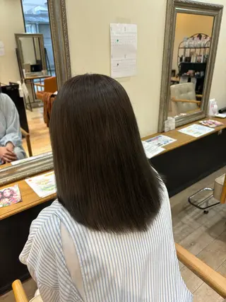 ミディアム しおり🍬 KOKORO🤍のヘアスタイル