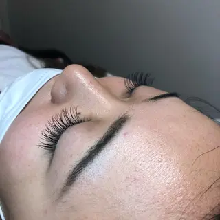 マツエク・マツパ VIEWユリナ メイク/ カットのヘアスタイル