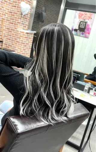 ミディアム カラー ギャルの革命児 秀斗のヘアスタイル