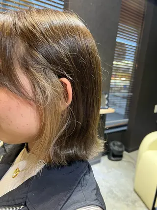 カラー 久永 菫のヘアスタイル