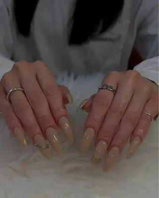 ネイル Nes.Nail所属・Miyagi Asamiのネイルデザイン