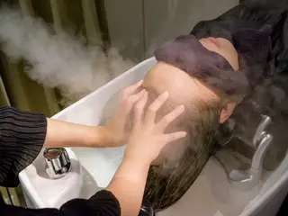 ミディアム スパニスト おおつかちなつのヘアスタイル