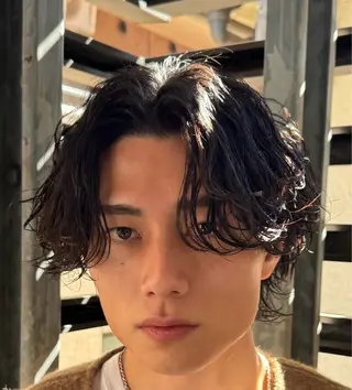 ミディアム パーマ メンズ 瀧本 一樹のヘアスタイル