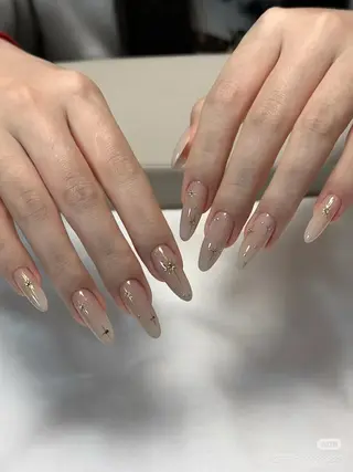 ネイル ミナ🌈 Laule'aのネイルデザイン