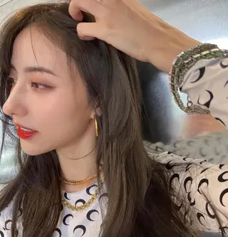 セミロング 韓国 / 中国ヘア 🦋Noniのヘアスタイル