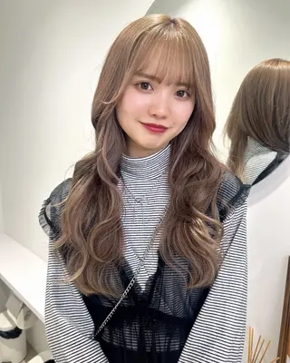 ロング 👒透明感カラー yui👒のヘアスタイル