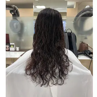 ロング パーマ ラカリテ所属・渋谷 りなのヘアスタイル