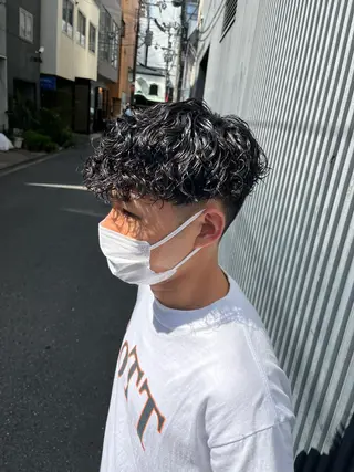 ミディアム パーマ メンズ &CREW スタッフのヘアスタイル