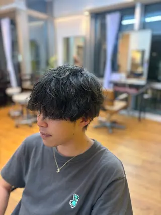 ショート カラー パーマ メンズ カネコ ナナミのヘアスタイル