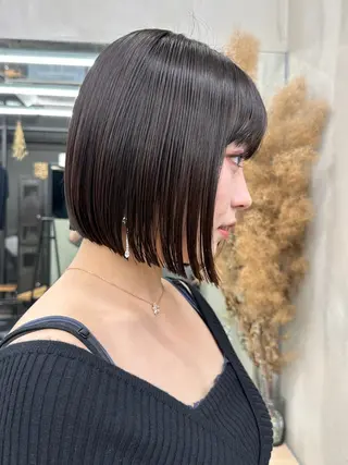 ショート 切りっぱなしボブ/ 小顔ボブNANAのヘアスタイル