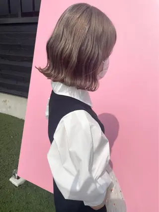 ショート カラー 内田 衣海のヘアスタイル