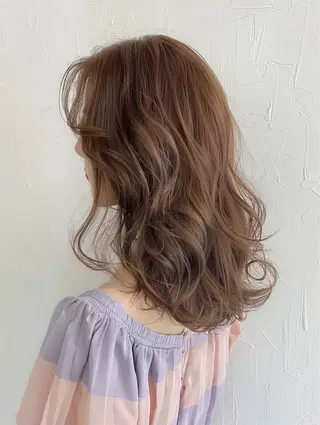 カラー MOERI /スタイリストのヘアスタイル