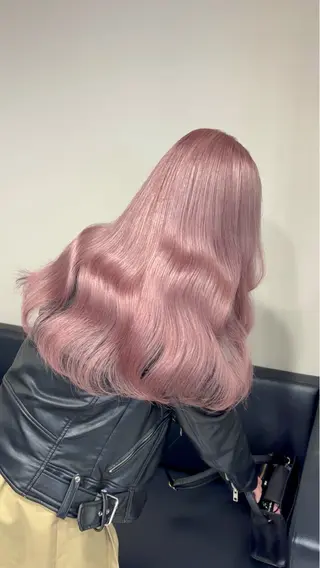 ロング カラー ONYX所属・ブリーチ/ハイトーン ミルクティー/ハルトのヘアスタイル