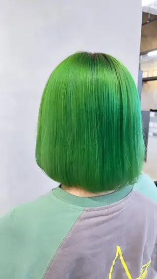 カラー カラースペシャリスト ・齊藤 羽瑠輝のヘアスタイル