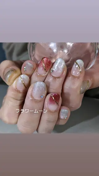 ネイル フラワー ムーンのネイルデザイン