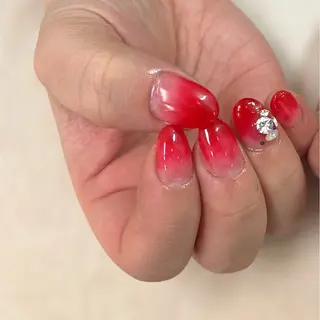 ネイル アトリエ　ミモザ所属・いまむら あかりのネイルデザイン