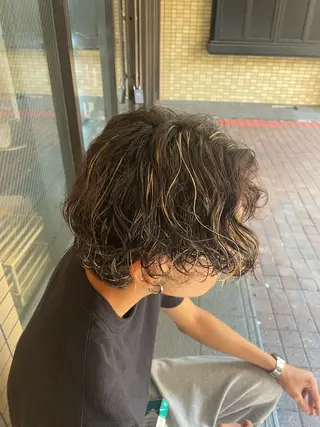 ショート カラー Swell 秋声のヘアスタイル
