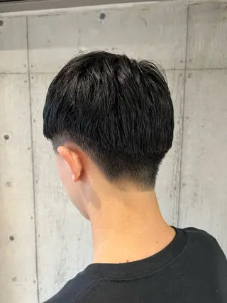 メンズ 傷ませないカラー・ ボブ・リクト💥のヘアスタイル