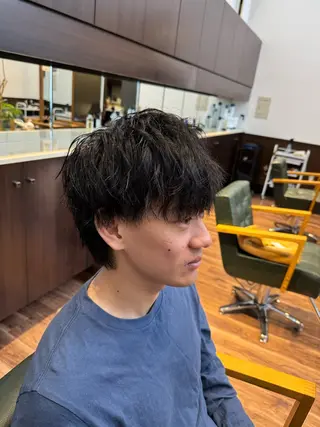 ショート パーマ メンズ 長屋 裕也のヘアスタイル