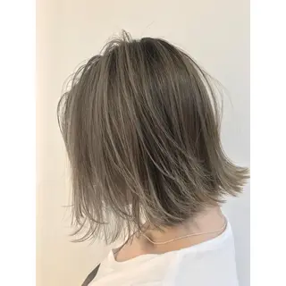 ショート カラー ヘアアレンジ シアーベージュニスト 🥣大石亜里紗のヘアスタイル
