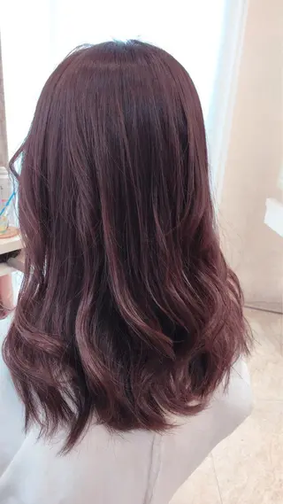 セミロング 角床直哉 カラーカットNO 1のヘアスタイル