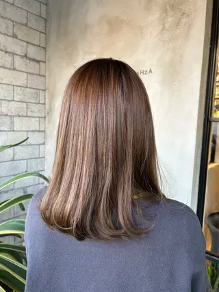 ミディアム カラー 村松 美月のヘアスタイル