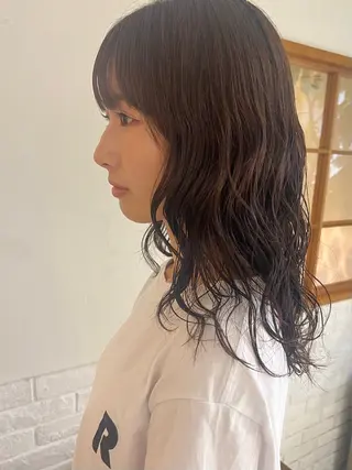 セミロング パーマ LiLy hair design所属・たかはた すずかのヘアスタイル