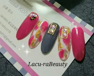 ネイル 小顔と腸の専門店 ラクーラビューティのエステ・リラクイメージ