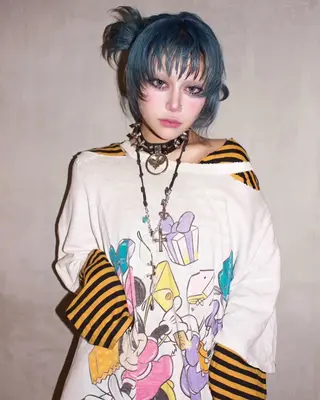 ミディアム カラー デザインカラーウルフ なかむらるか🐬💞のヘアスタイル